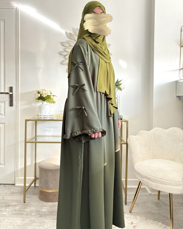 Abaya Girly avec Manches Amples et Détails Noeuds