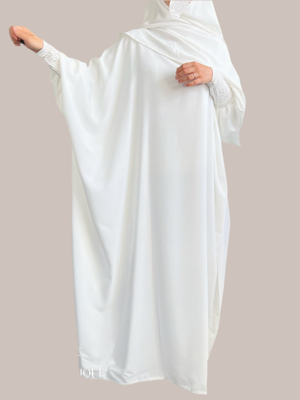 Abaya Leena