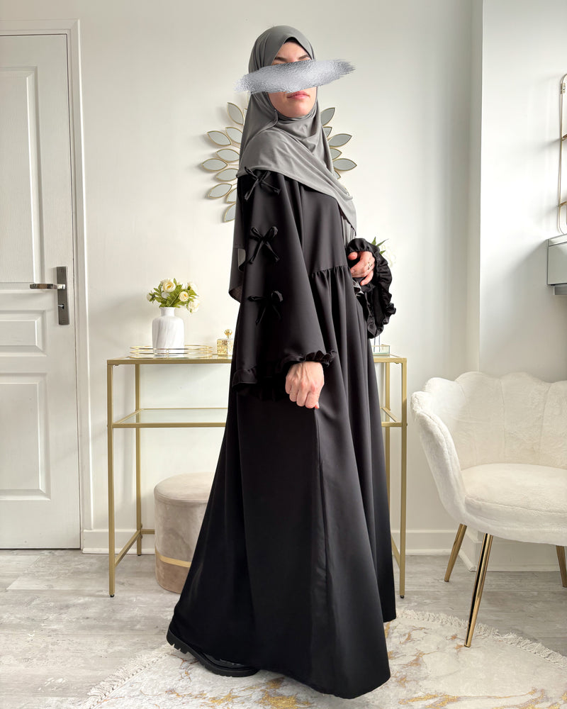 Abaya Girly en Soie de Médine – Élégance et Modest Fashion