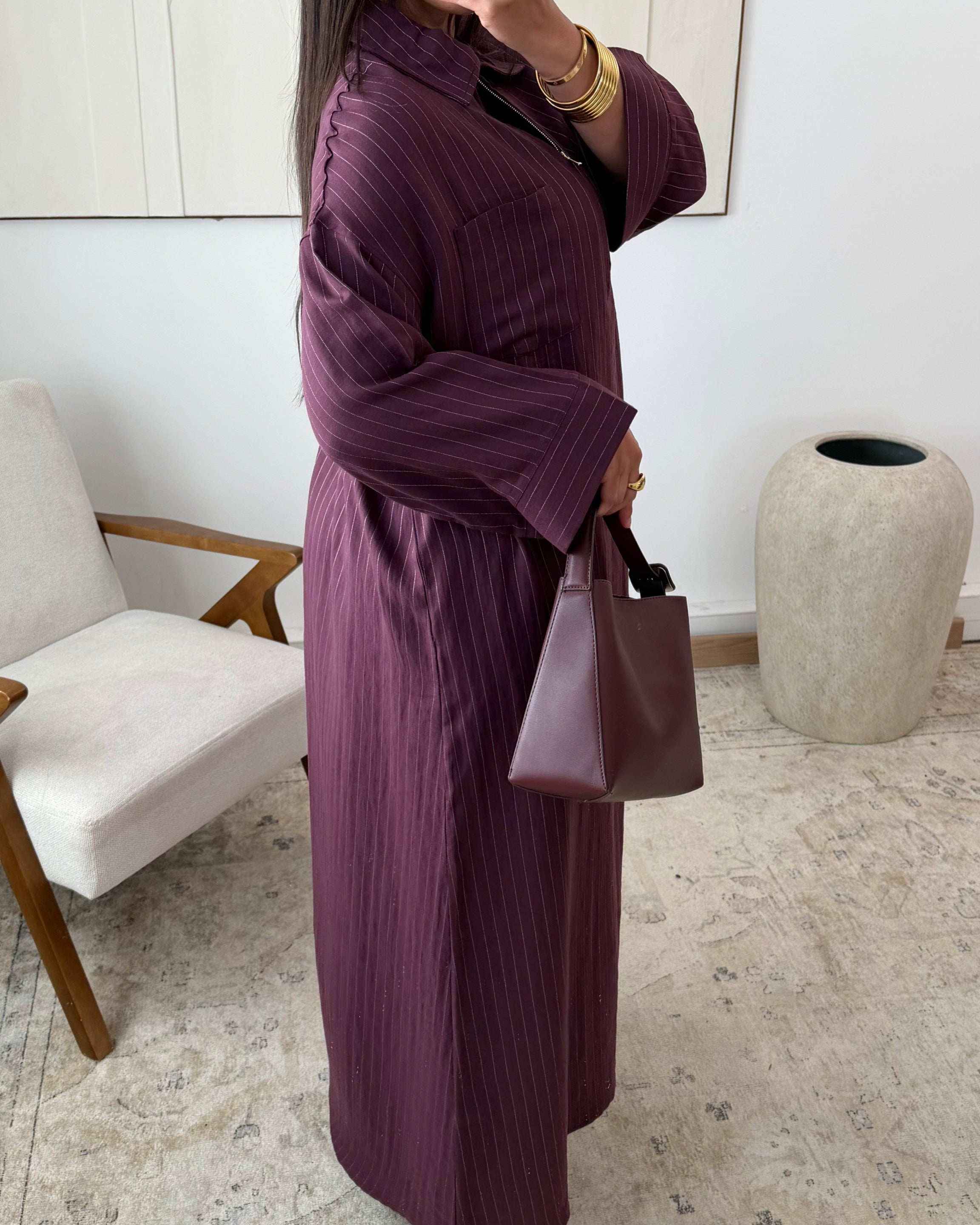 Abaya Rayée Col Polo Zip – | Modest Fashion Élégante & Naturelle