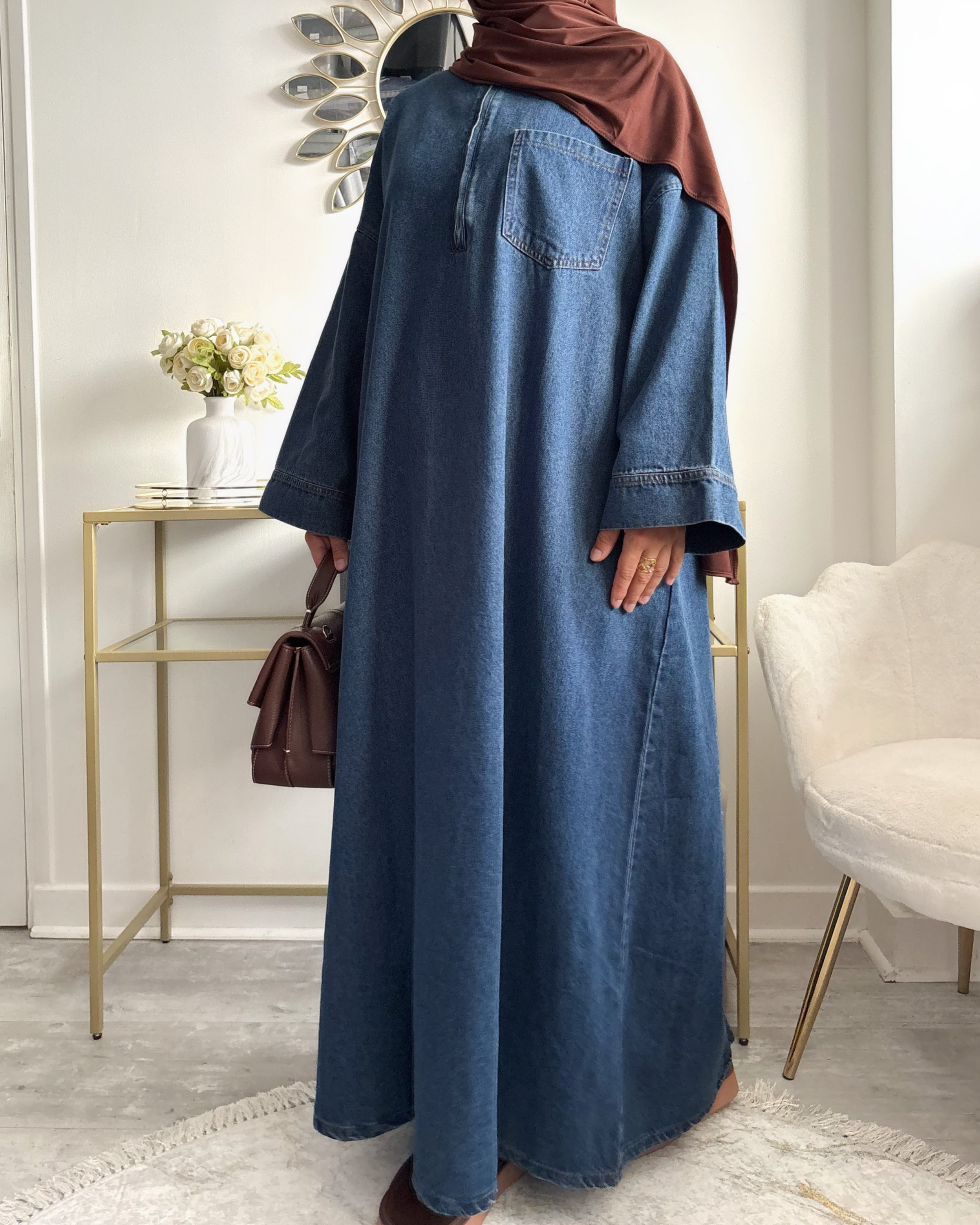 abaya en denim compatible allaitement
