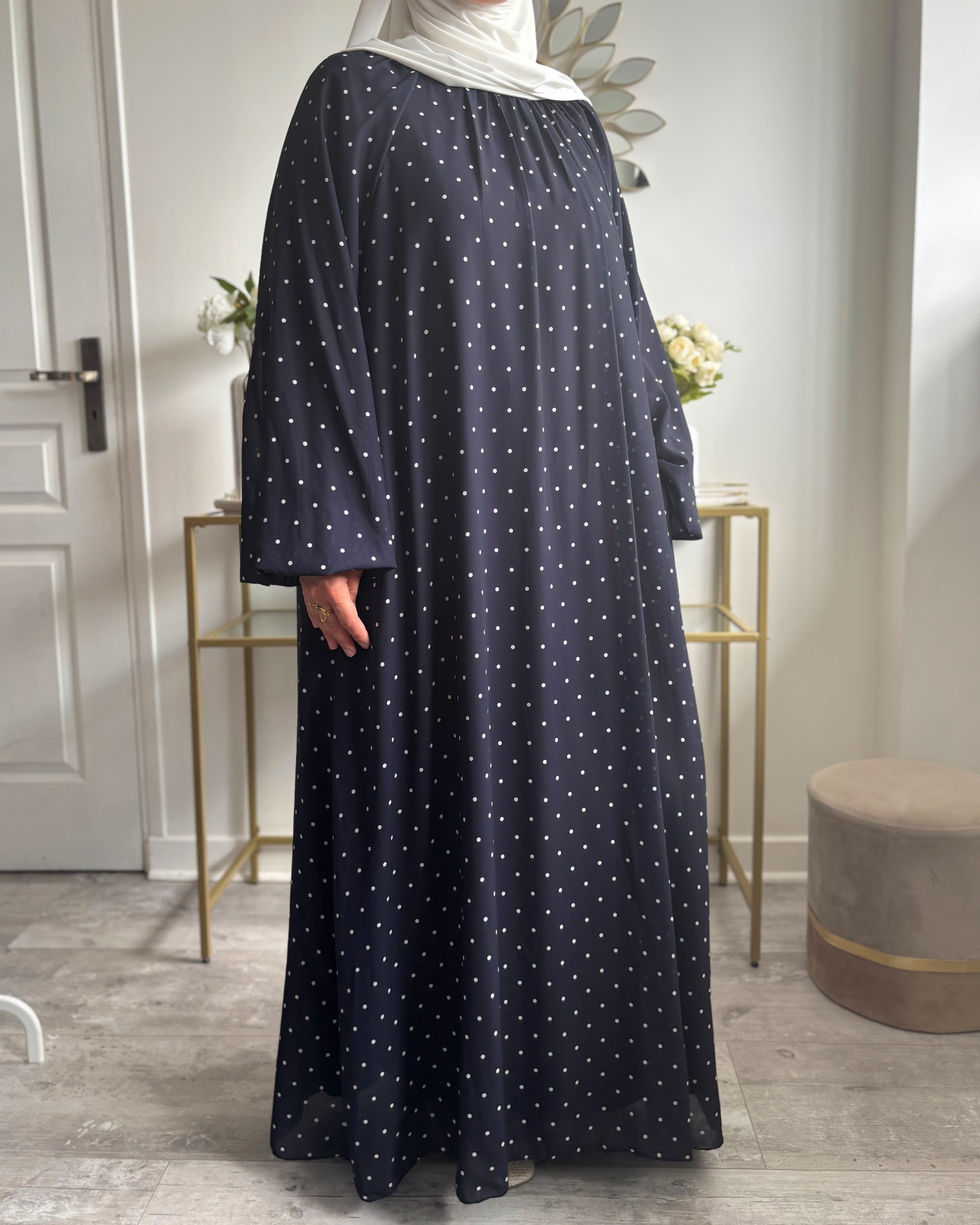 Robe Longue à Pois – Modest Fashion Élégante