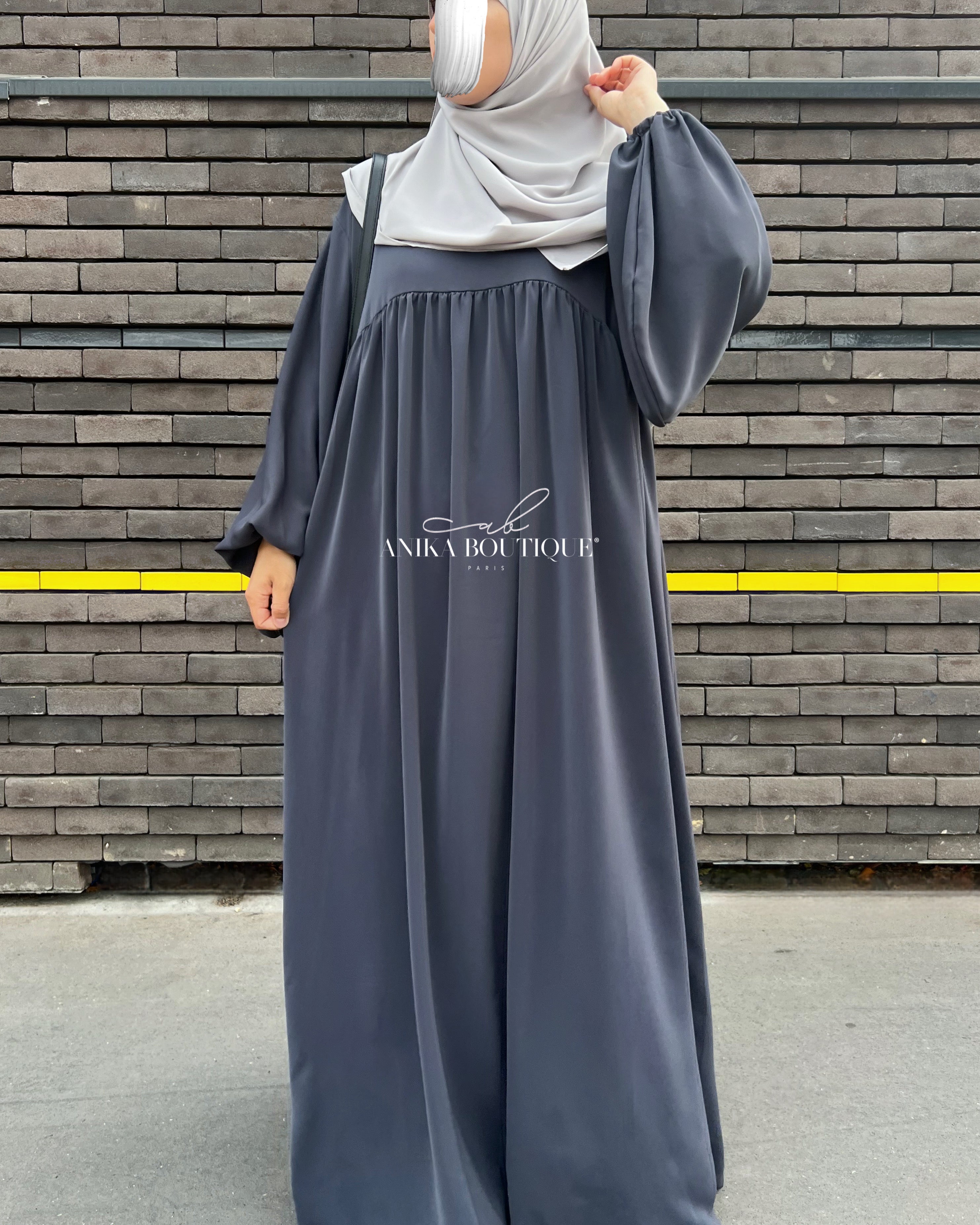 Abaya Naïla Tall pour sœur 1m80