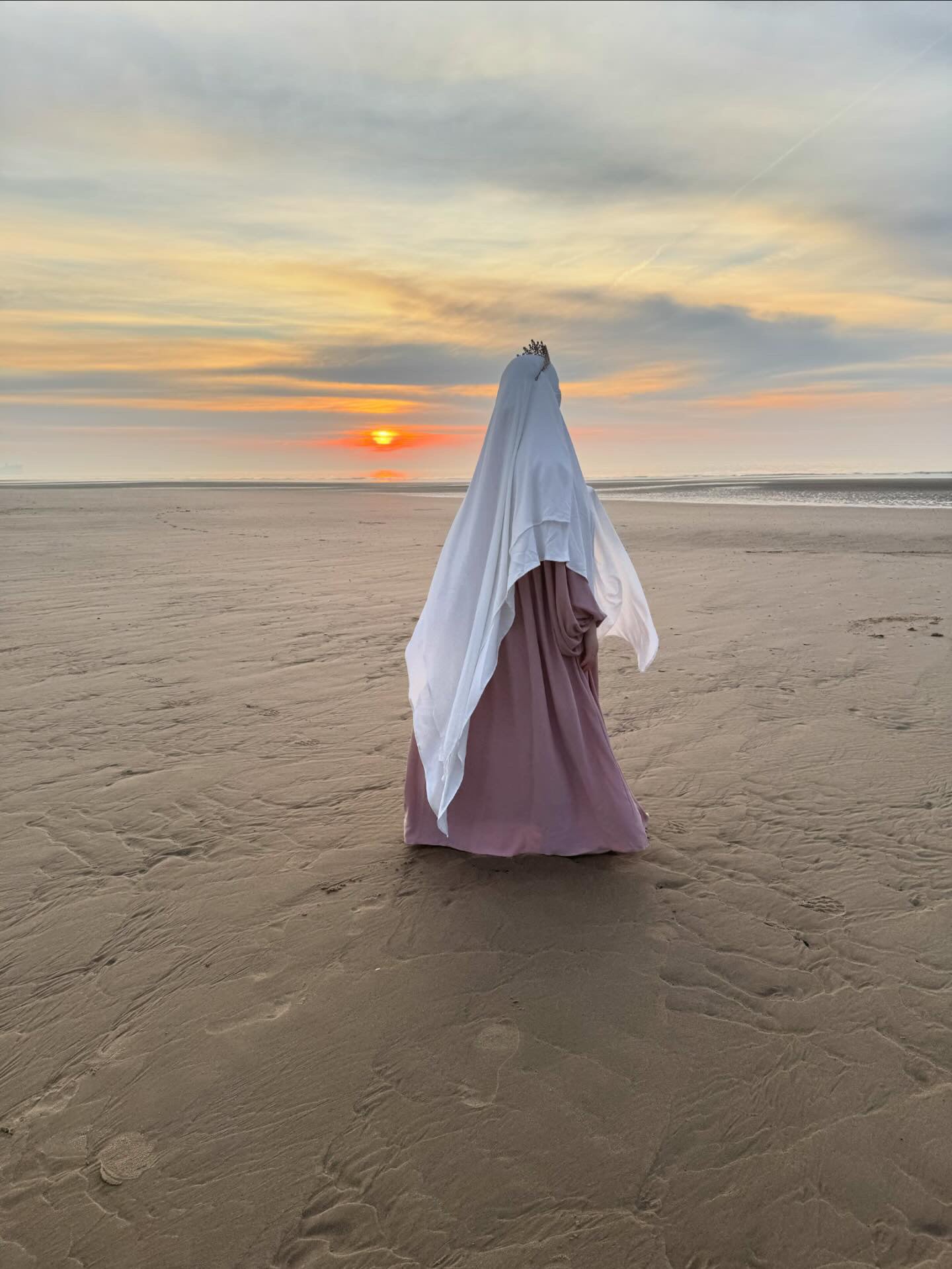 Abaya Naïla - Élégance et Confort avec Manches Bouffantes