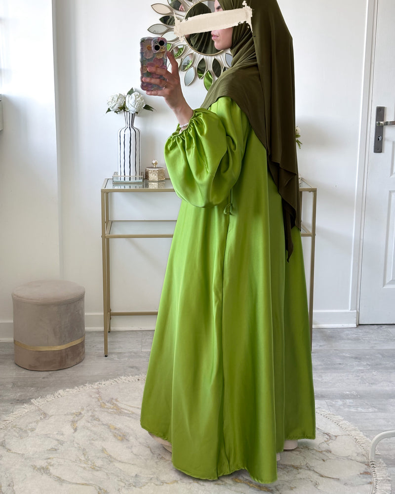 Kimono satiné manches bouffantes avec poches – Modest Fashion