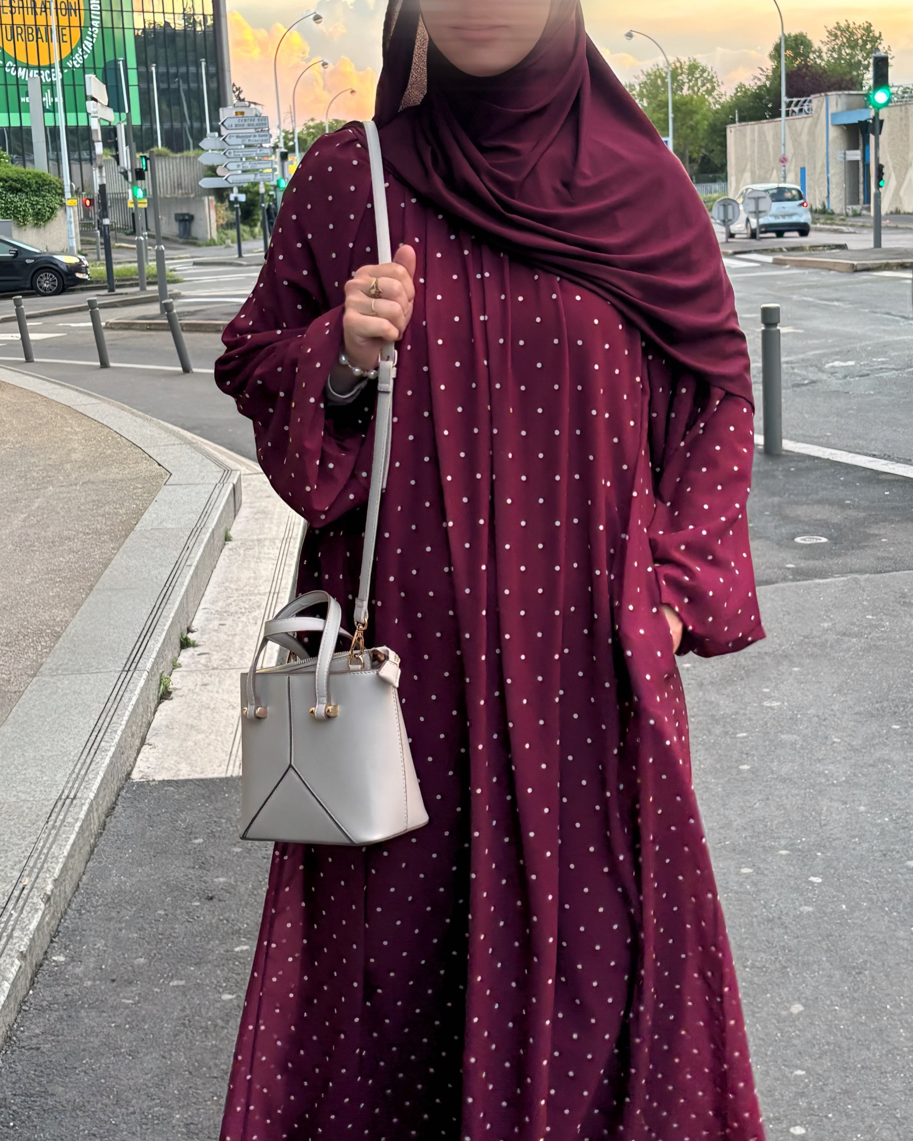 Robe Longue à Pois – Modest Fashion Élégante