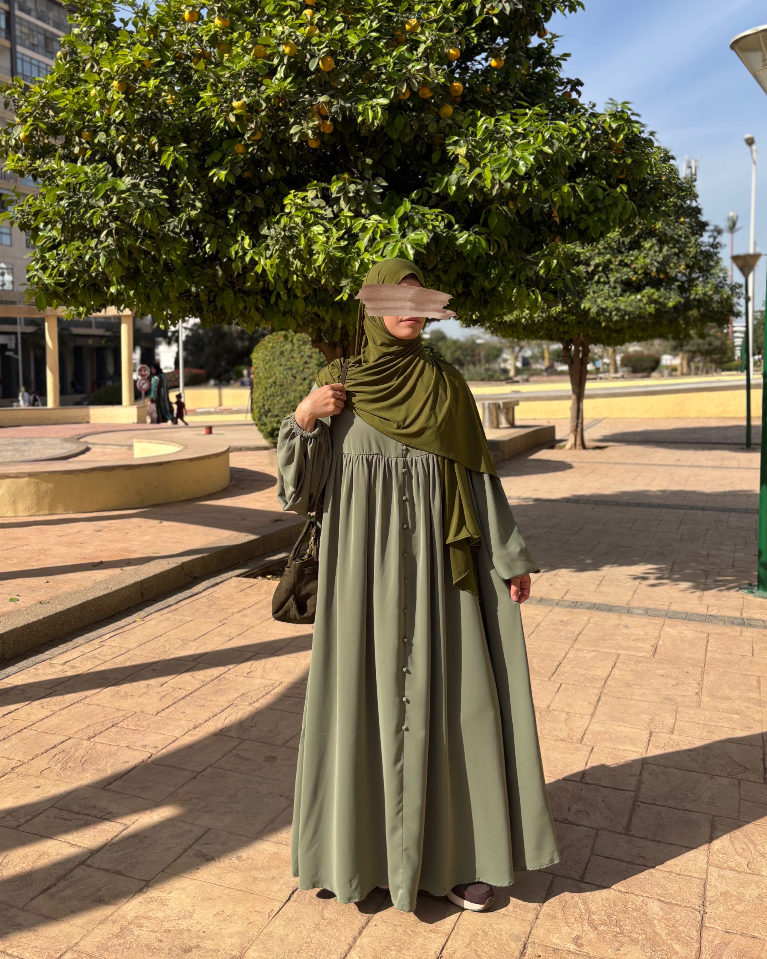 Abaya Alya en Soie de Médine – Élégance Pudique et Raffinée