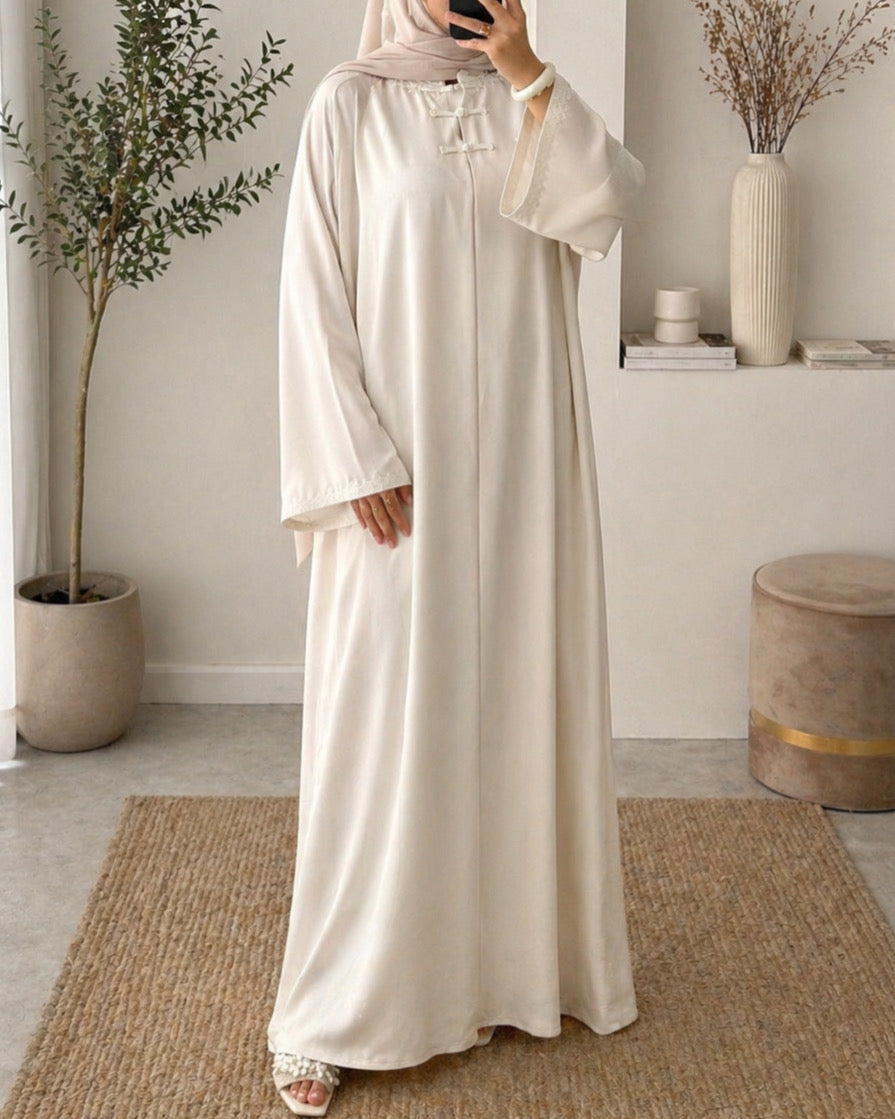 Abaya Élégante Style Asiatique – Boutons Pankou & Tissu Satiné
