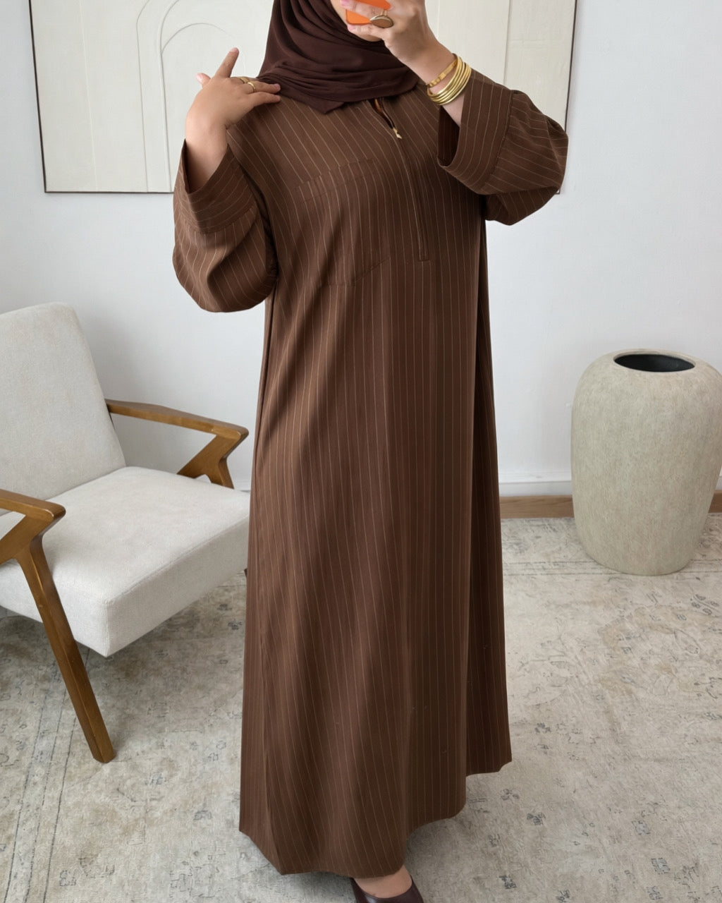 Abaya Rayée Col Polo Zip – | Modest Fashion Élégante & Naturelle