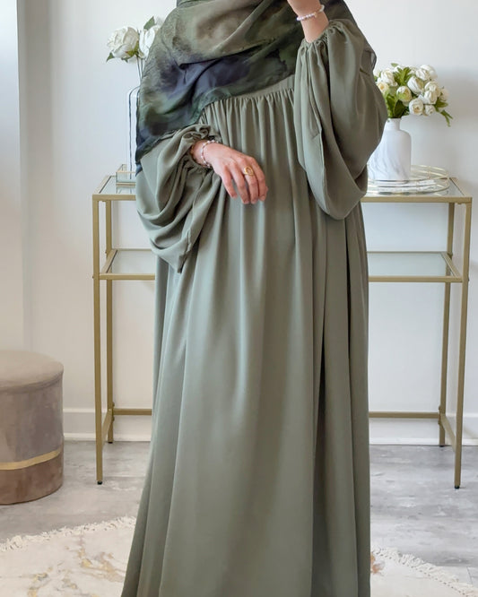 Abaya Naïla - Élégance et Confort avec Manches Bouffantes