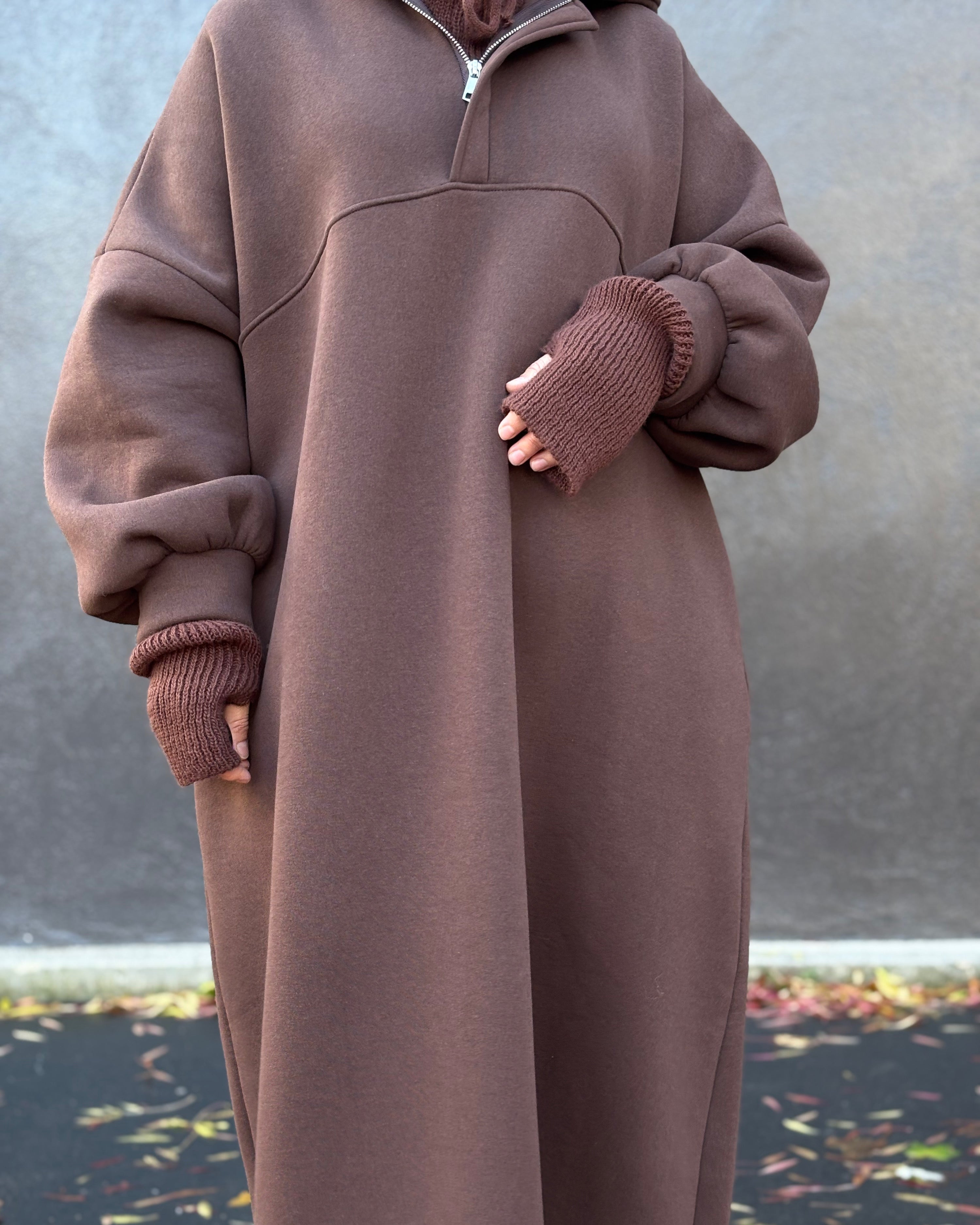 Cagoule & Mitaines Longues – Ensemble Hiver Modest Fashion