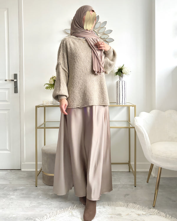 Jupe Satinée Taille Haute - Élégance et Modestie