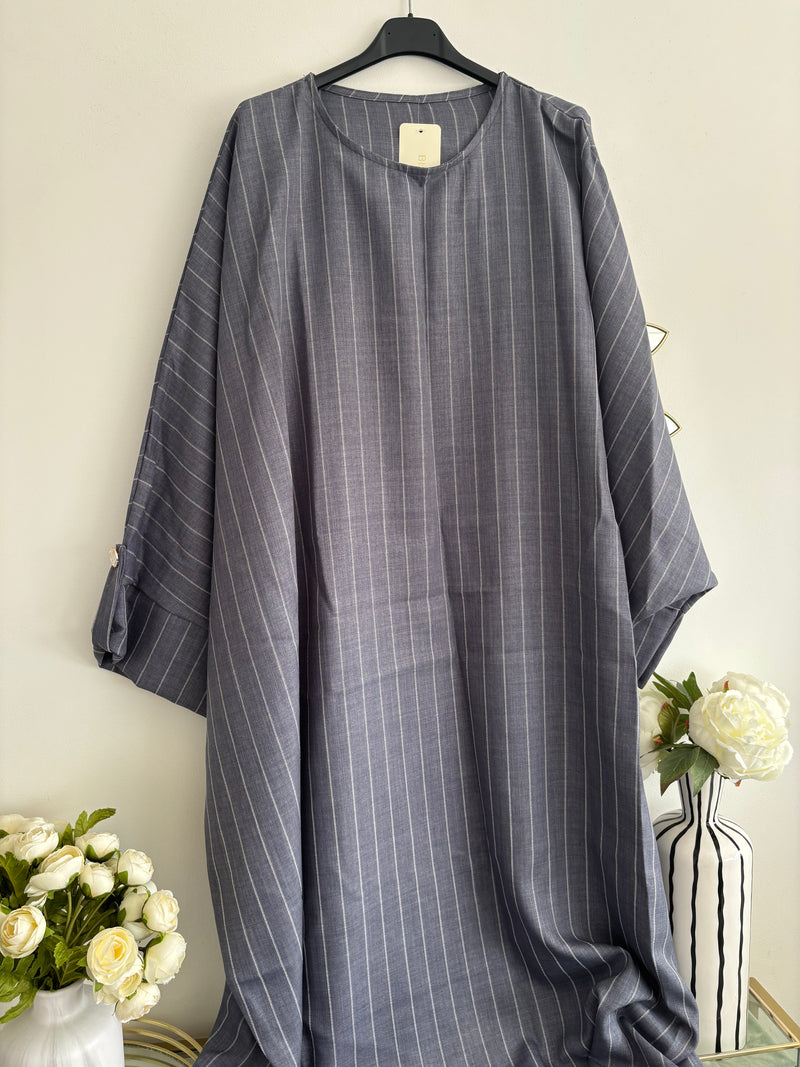 Abaya Rayée Dana – Élégance Moderne pour la Femme Musulmane