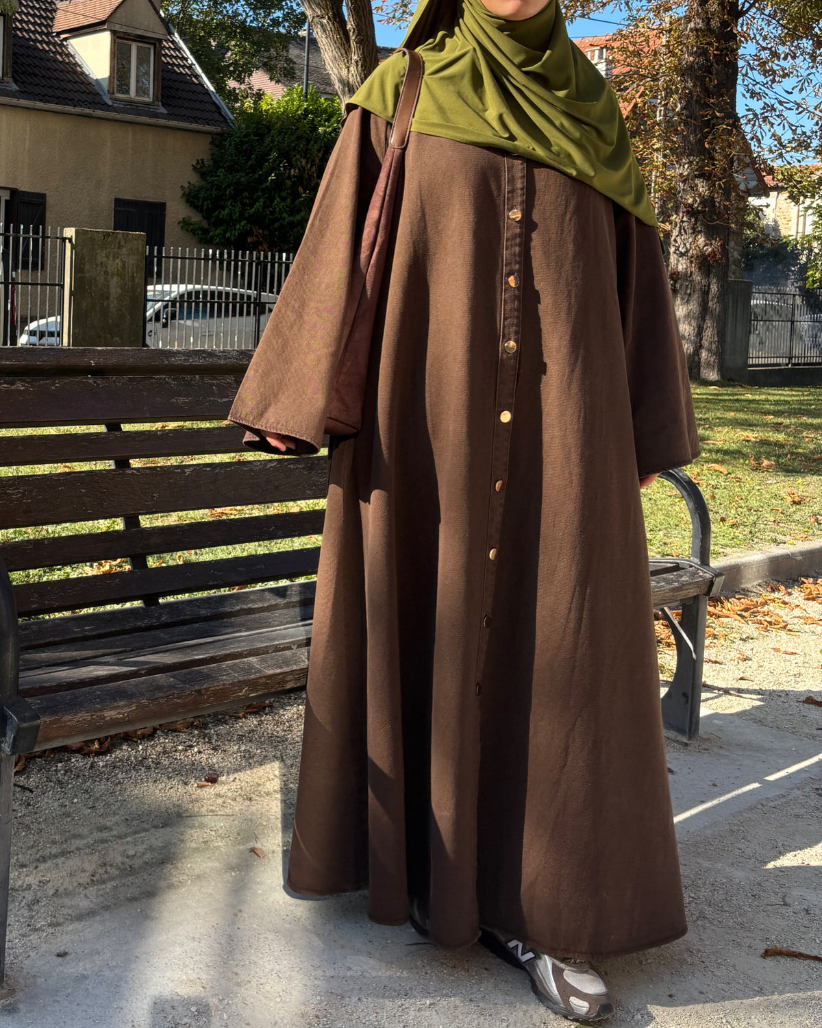 Abaya en jean marron à boutons - Modest fashion