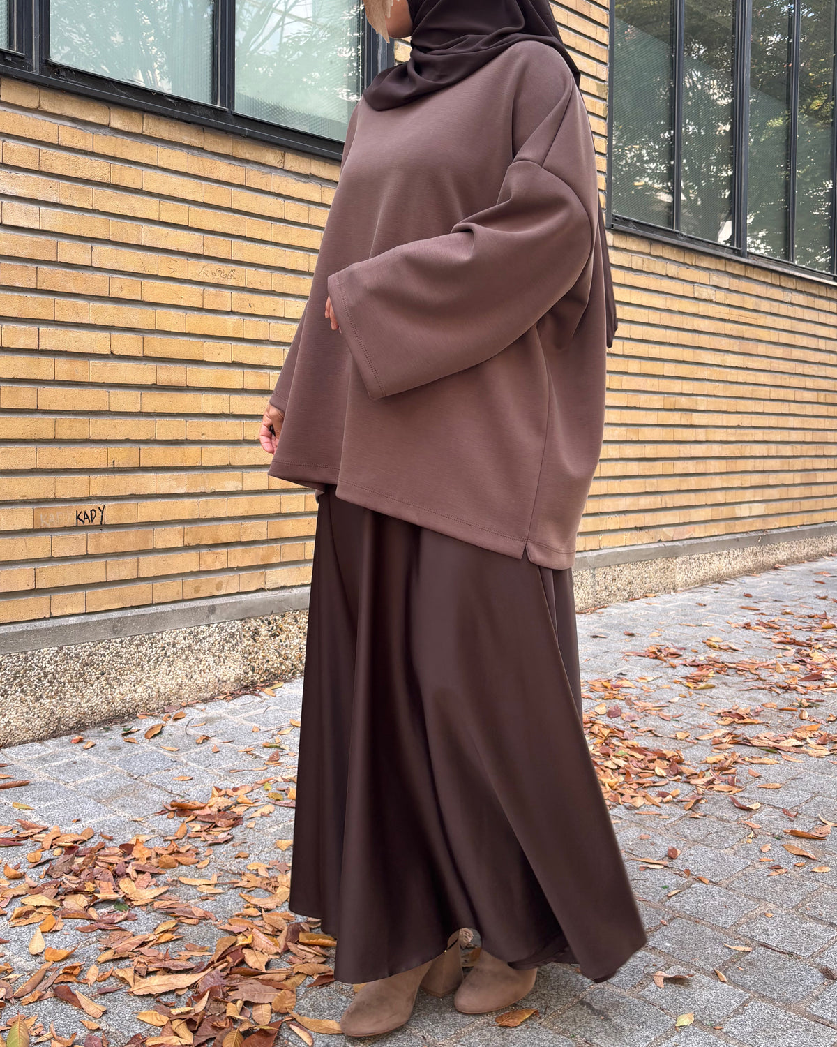 Tee-shirt oversize long au modal doux – Bordeaux et taupe foncé