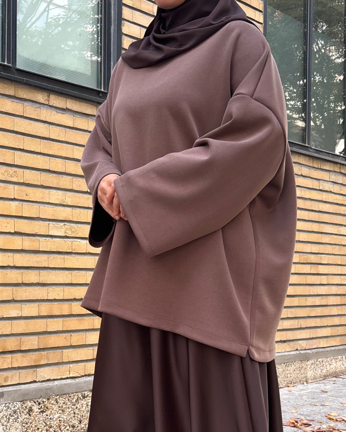 Tee-shirt oversize long au modal doux – Bordeaux et taupe foncé