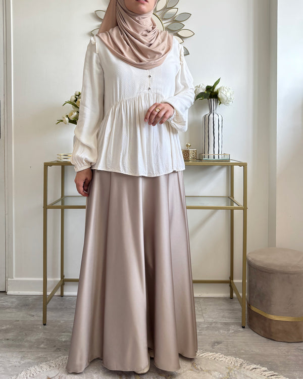 Jupe Satinée Taille Haute - Élégance et Modestie