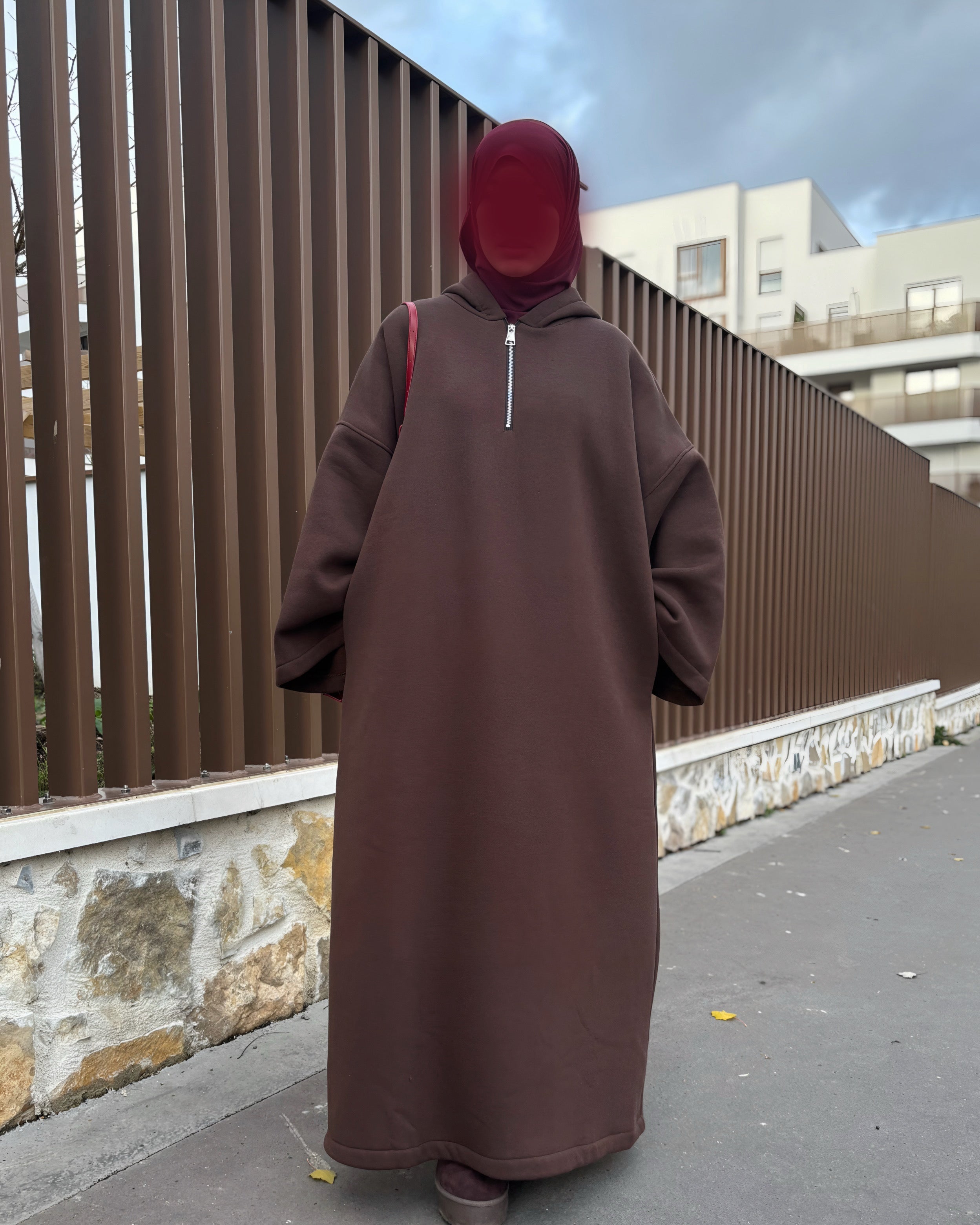 Abaya sweat capuche – style sportswear, molleton chaud