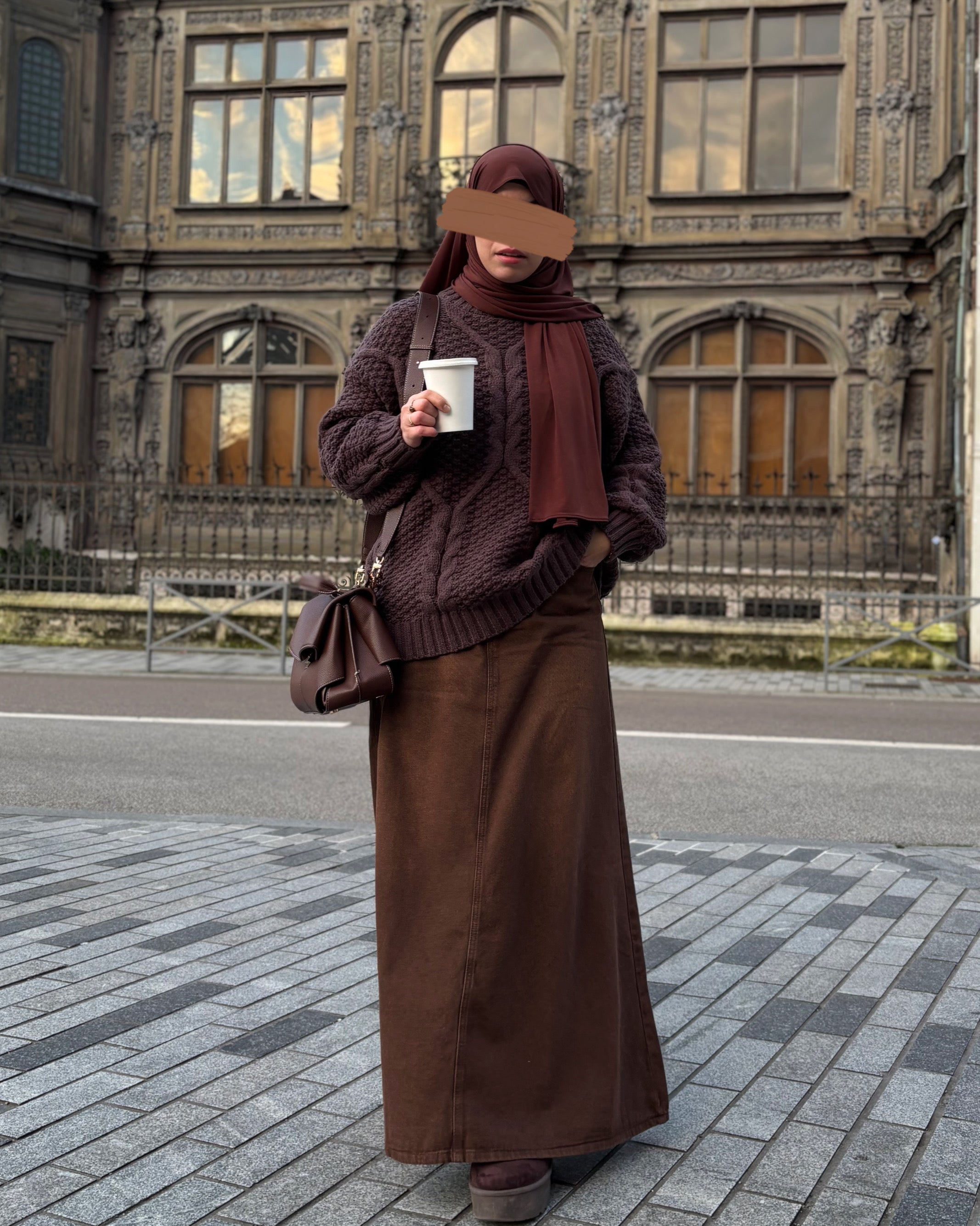 Jupe longue en jean marron chocolat vue de dos