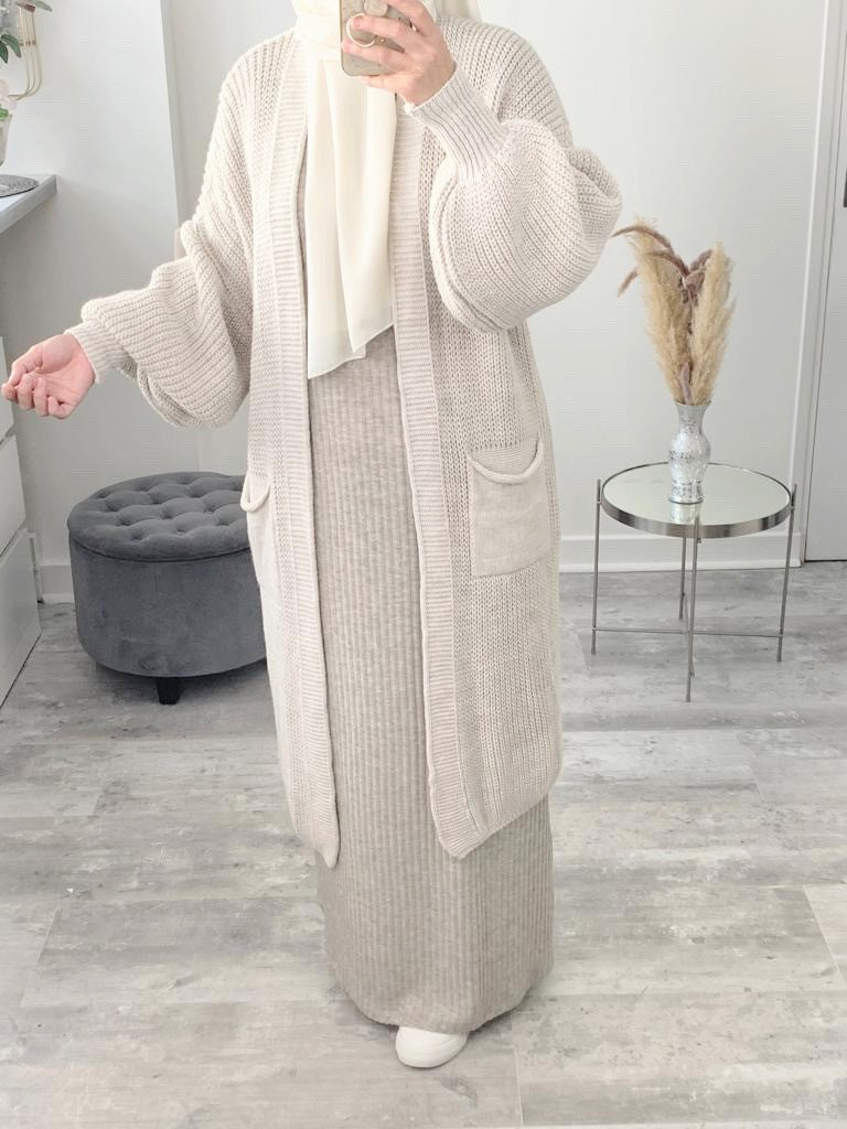Long Gilet en Maille – Confort et Élégance au Quotidien