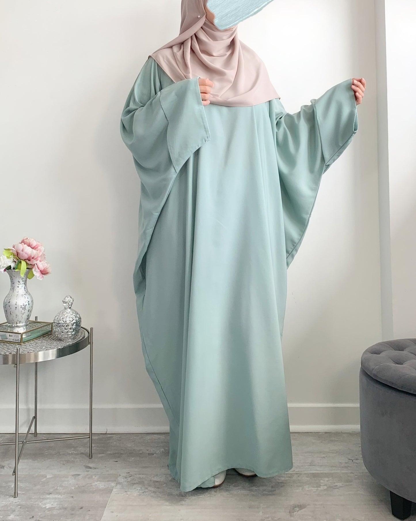 Abaya à pressions aux manches