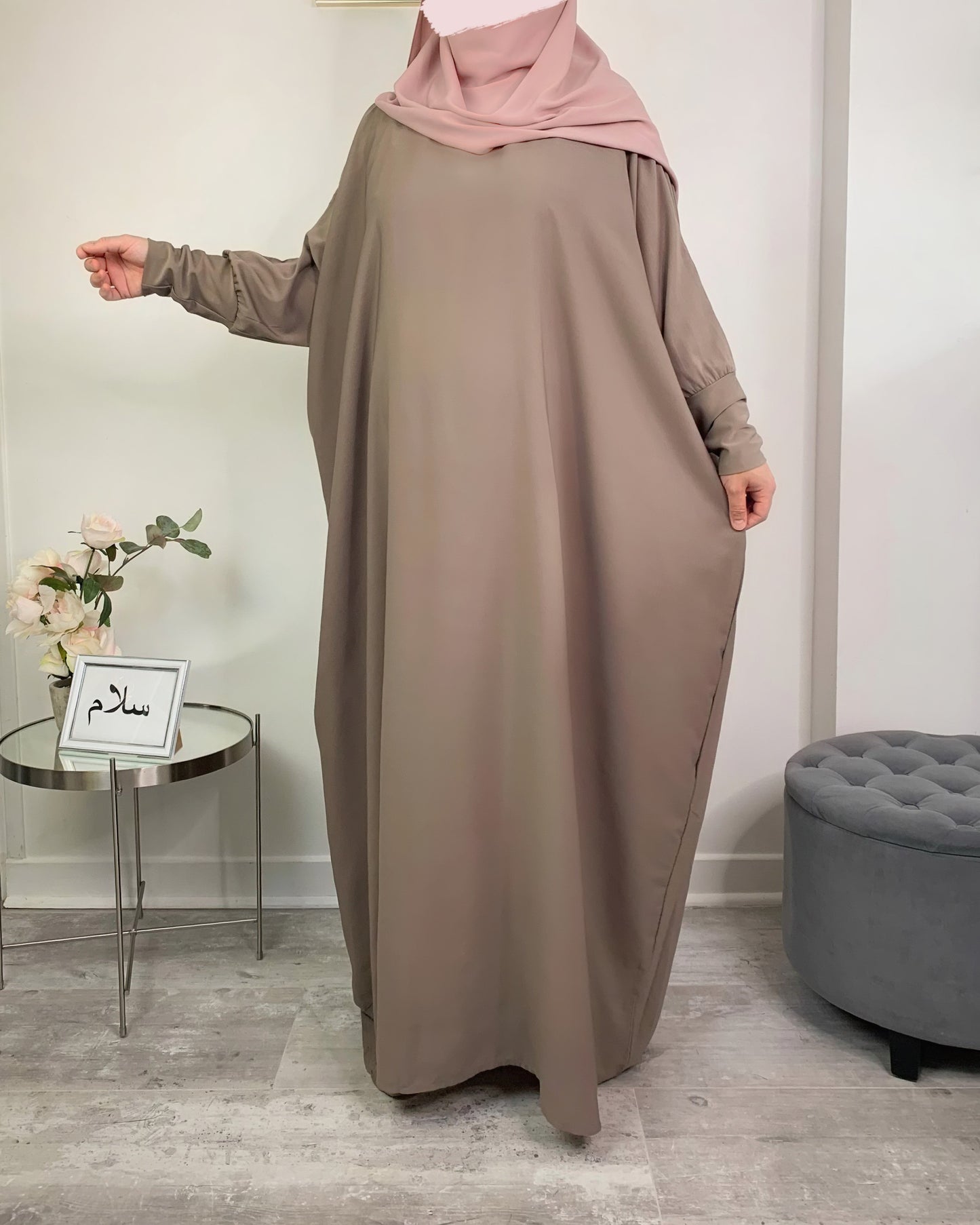 Abaya saoudienne taupe